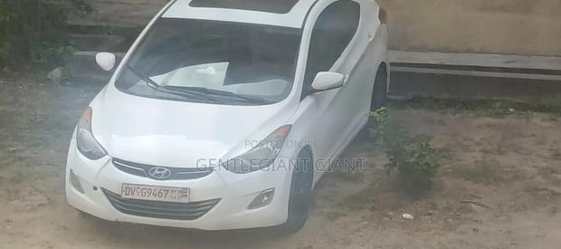 Hyundai Elantra 2012 Off white
