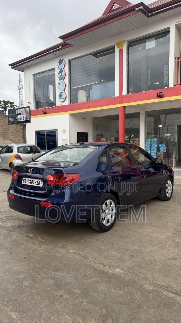 Hyundai Elantra 2011 Blue