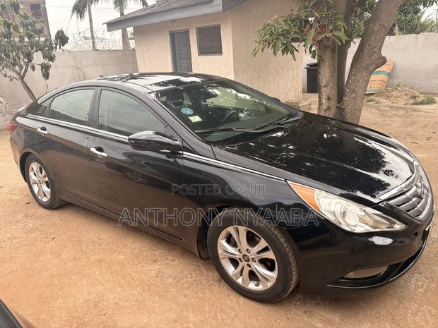 Hyundai Sonata 2013 Black