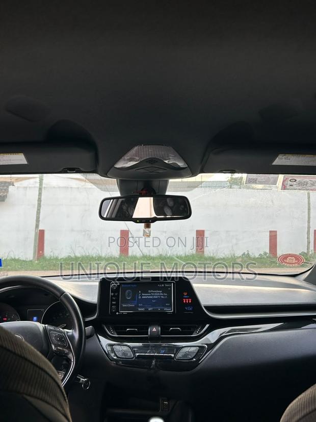 Toyota C-HR LE FWD 2019 White