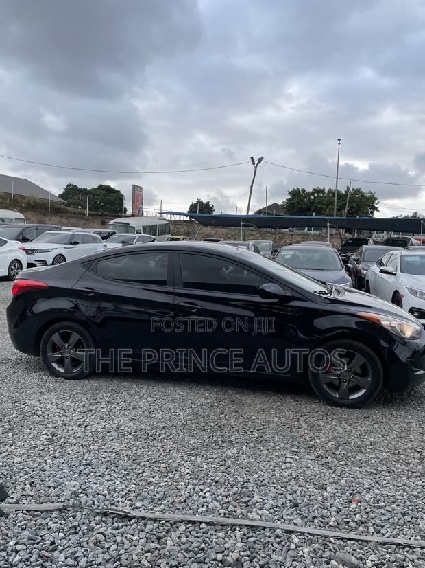 Hyundai Elantra SE Sedan FWD (1.8L 4cyl 6A) 2016 Black