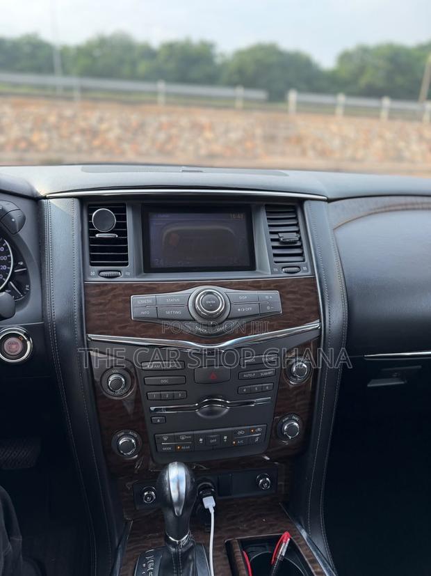 Nissan Patrol 2014 Brown
