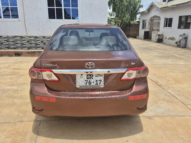 Toyota Corolla 2013 Brown