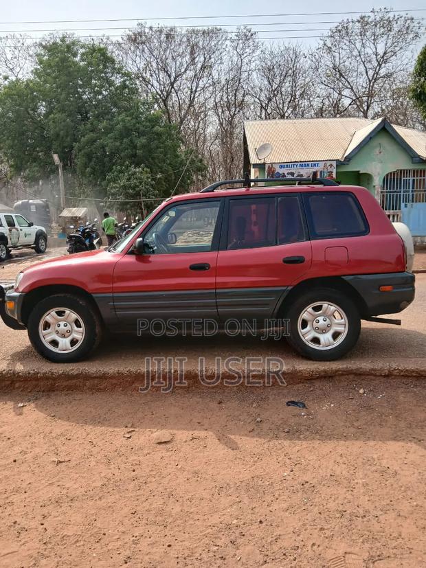 Toyota RAV4 2005 Red