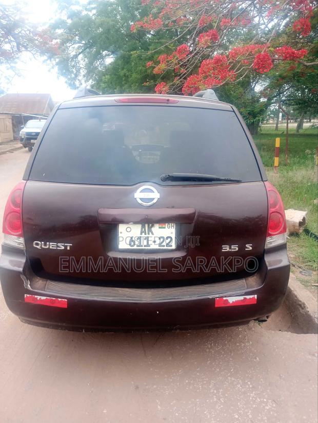 Nissan Quest 2011