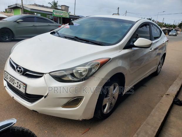 Hyundai Elantra Limited Sedan FWD (1.8L 4cyl 6A) 2013 White