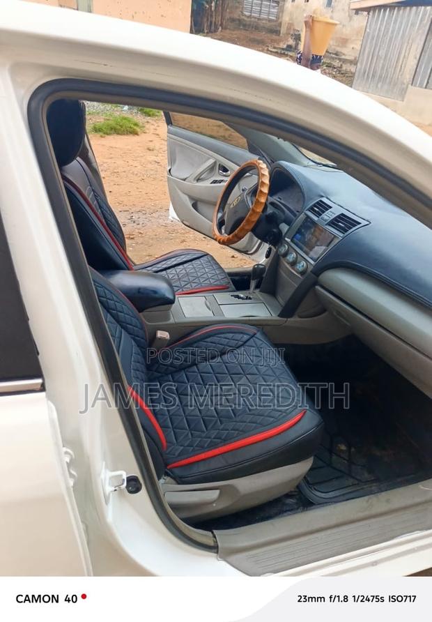Toyota Camry Base 4dr Sedan (2.5L 4cyl 6M) 2010 White