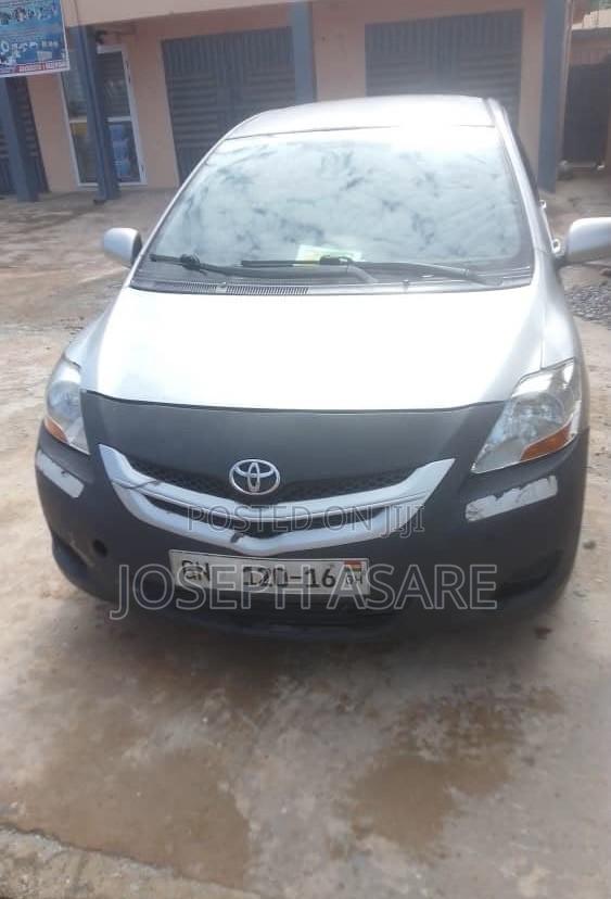 Toyota Yaris 2010 Silver