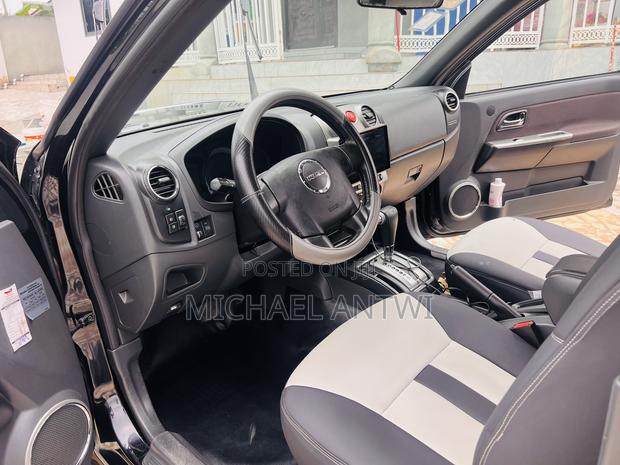 Isuzu D-MAX 2018 Black