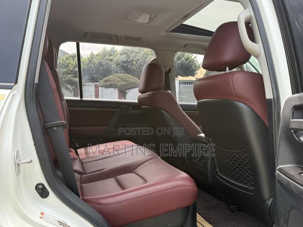 Toyota Land Cruiser 5.7 V8 VXR 2017 White