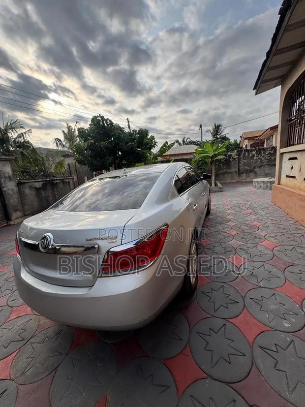 Buick LaCrosse 2016 Silver