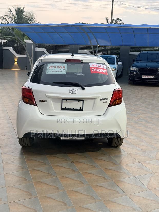 Toyota Yaris LE Hatchback 5dr 2017 White