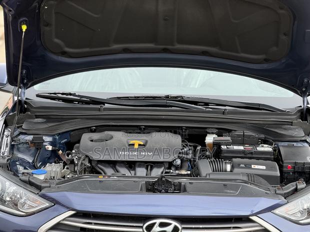 Hyundai Elantra Limited 2018 Blue