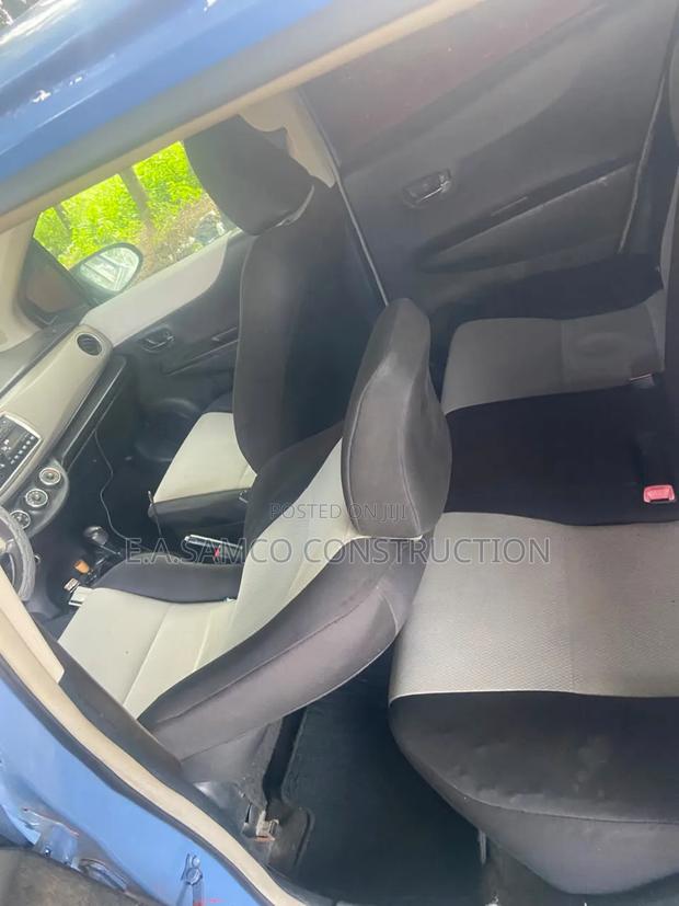 Toyota Yaris 2012 Blue