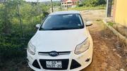 Ford Focus SE Sedan FWD (2.0L 4cyl 5M) 2013 White for sale