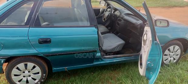 Opel Astra 1997 Green