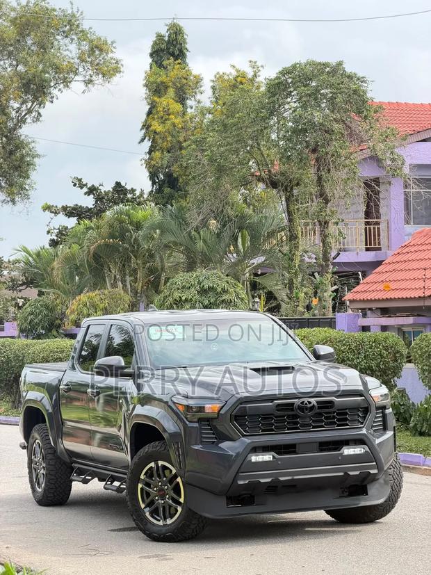 Toyota Tacoma 2024