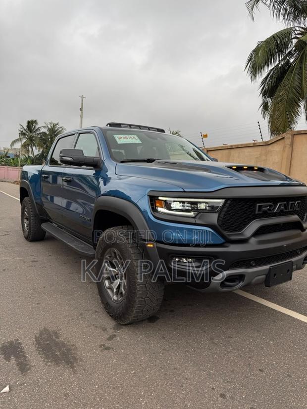 RAM 1500 TRX Crew Cab 4WD SB 2024 Blue
