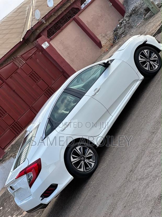 Honda Civic 2018 White