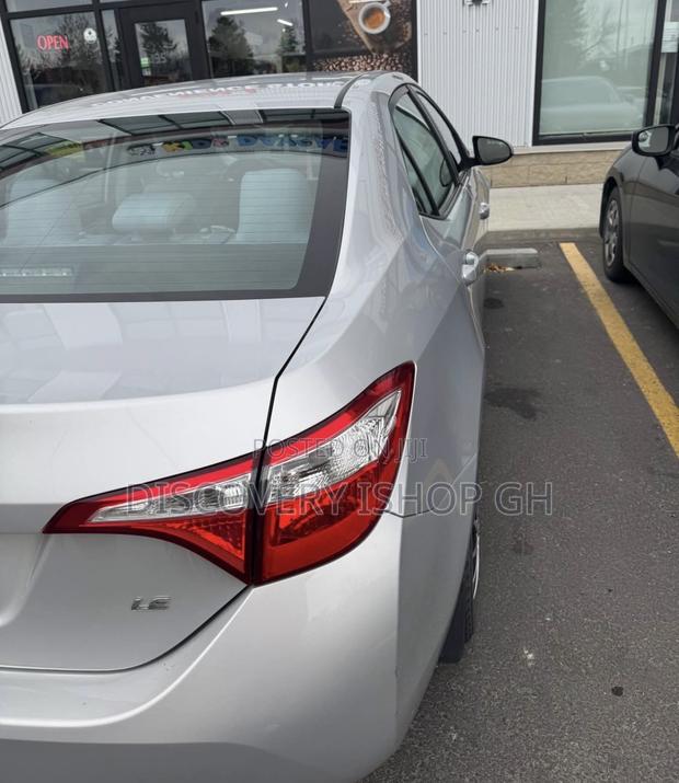 Toyota Corolla LE 4dr Sedan (1.8L 4cyl CVT) 2016 Silver