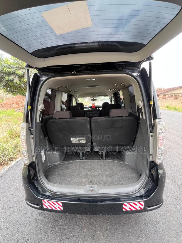 Toyota Voxy 2013 Black