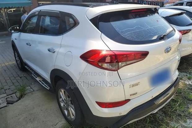 Hyundai Tucson 2018 White
