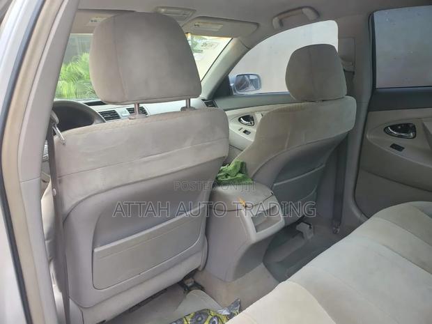 Toyota Camry 2011 Silver