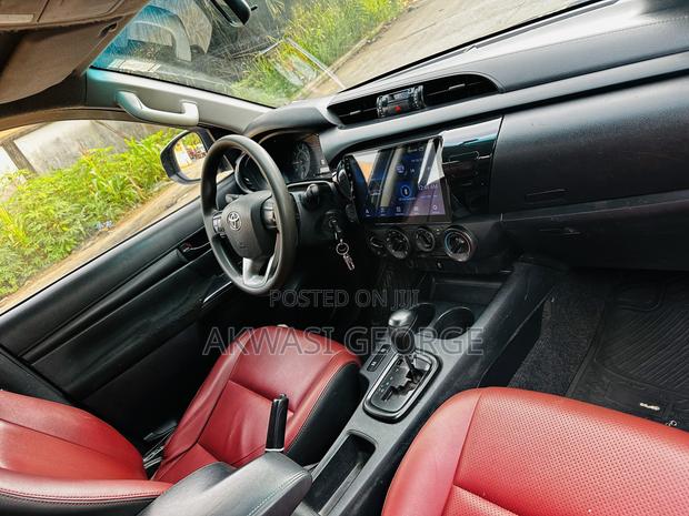 Toyota Hilux Revo Double Cab Deisel 2.4 AWD 2019 Gray
