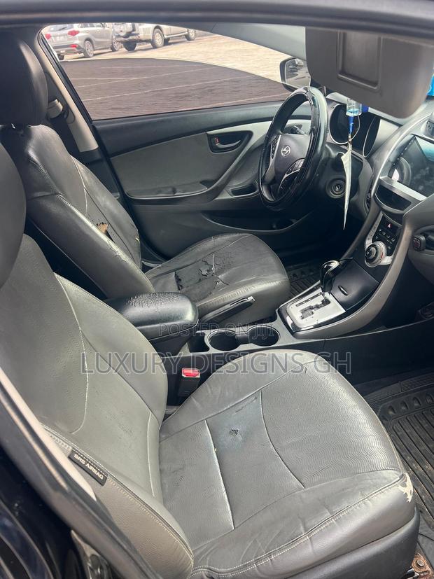 Hyundai Elantra 2011 Black