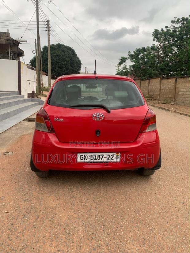 Toyota Vitz 2010 Red