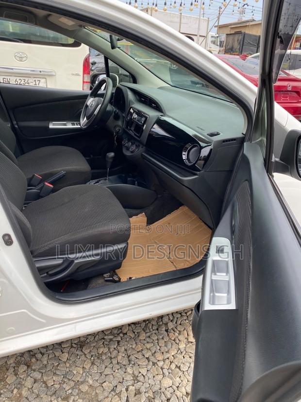 Toyota Vitz 2015 White