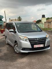 Toyota Noah 2.0 FWD (7 Seater) 2015 Silver for sale