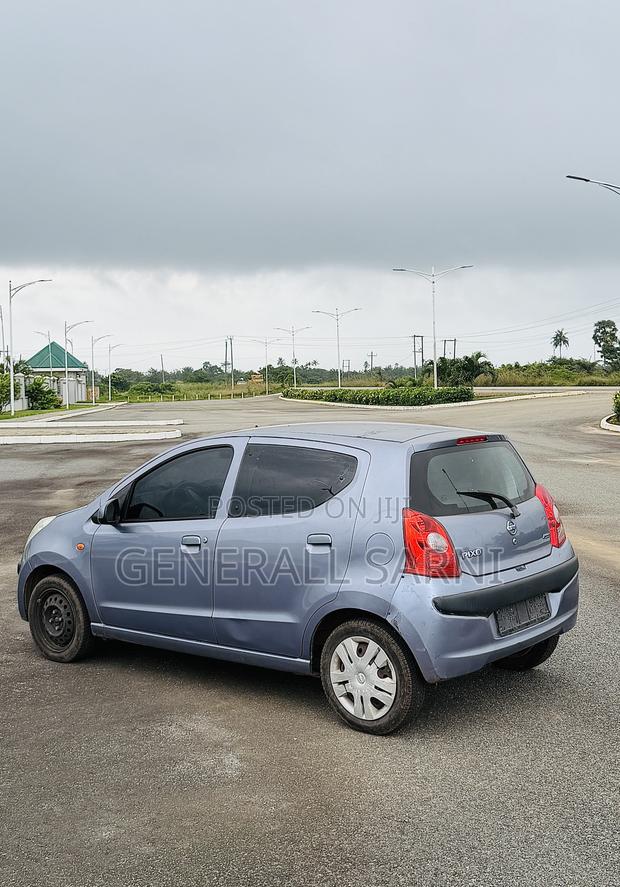 Nissan Pixo 1.0 FWD 2011 Gray
