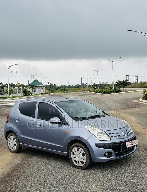 Nissan Pixo 1.0 FWD 2011 Gray