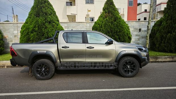 Toyota Hilux Revo Double Cab Deisel 2.4 RWD 2022 Green
