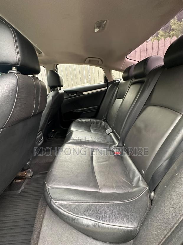 Honda Civic Touring 4dr Sedan (1.5L 4cyl) 2017 Gray