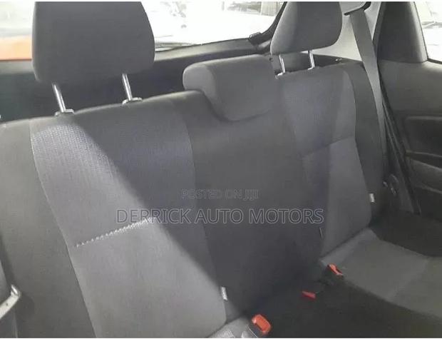 Toyota Voxy 2015 Silver