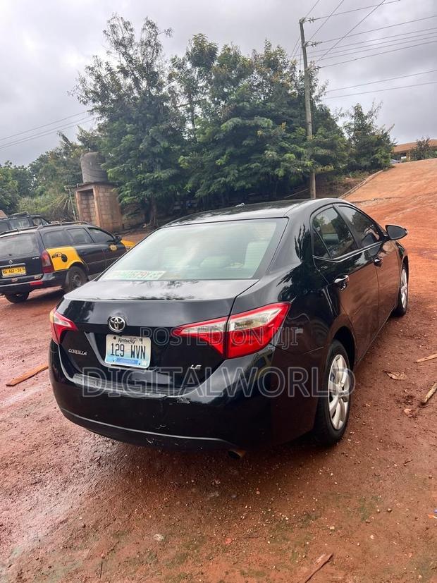 Toyota Corolla LE 4dr Sedan (1.8L 4cyl CVT) 2015 Black