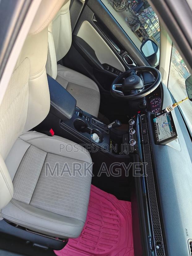 Honda Civic 2022 White