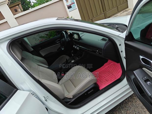 Honda Civic 2022 White