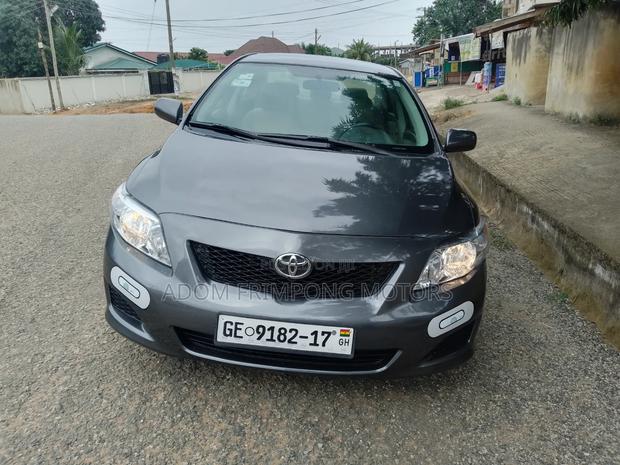 Toyota Corolla 2010 Gray