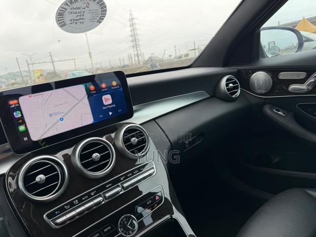 Mercedes-Benz C300 2020 White