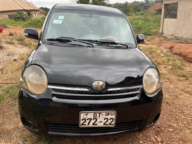 Toyota Sienta 1.5 FWD 2007 Black