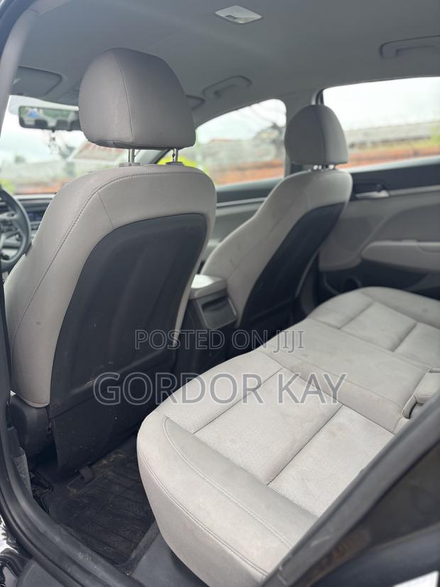 Hyundai Elantra 2018 Black