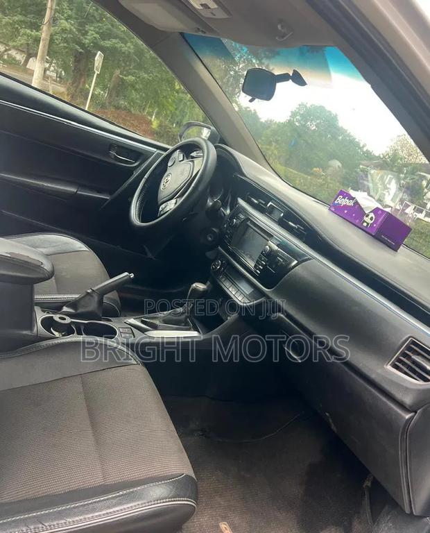 Toyota Corolla 2016 White