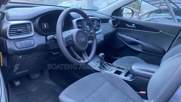 Kia Sorento 4dr SUV 2016 Gray