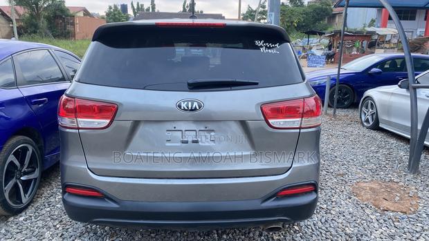 Kia Sorento 4dr SUV 2016 Gray