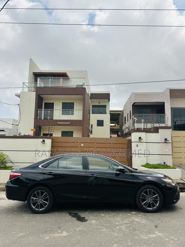 Toyota Camry SE 4dr Sedan (2.5L 4cyl 6A) 2017 Black