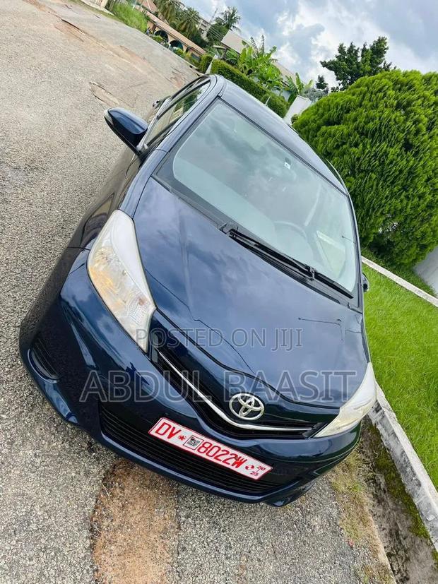 Toyota Vitz 2012 Blue