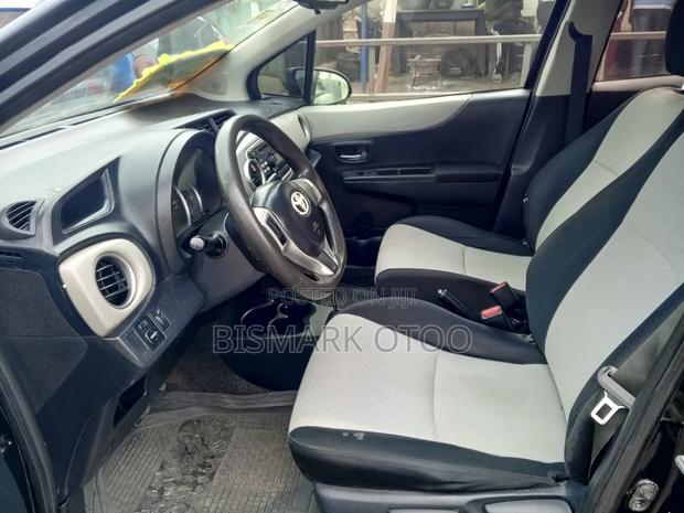 Toyota Vitz 2012 Black